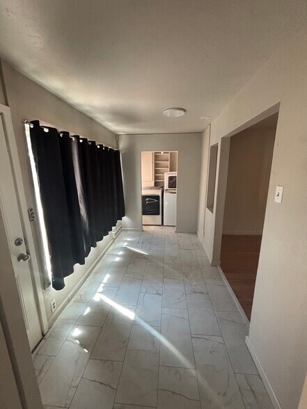 Laundry - 306 Pine St
