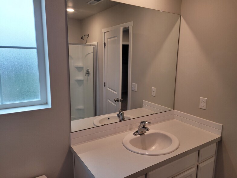 Building Photo - 1274 NW Upas Pl