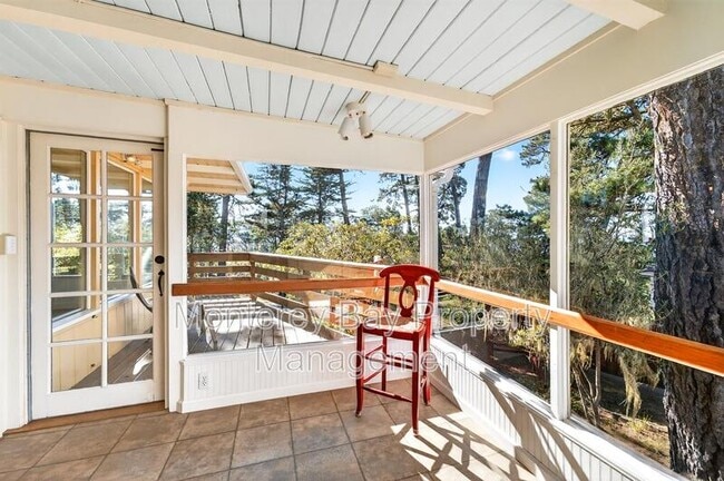 Building Photo - 24736 Dolores St