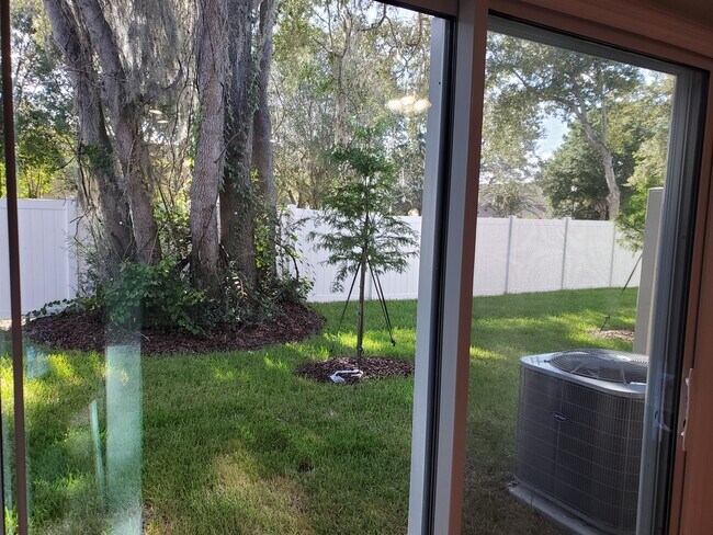 Building Photo - 6085 Greenland Rd