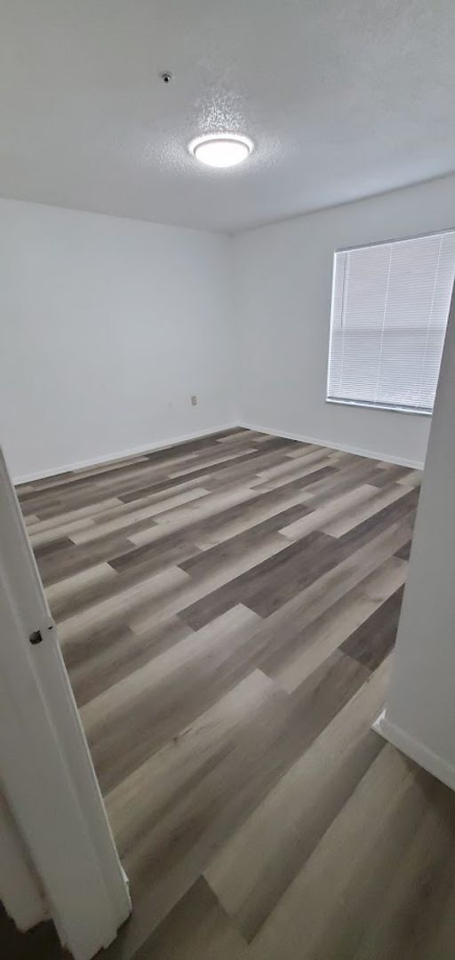 Building Photo - 5271 Images Cir