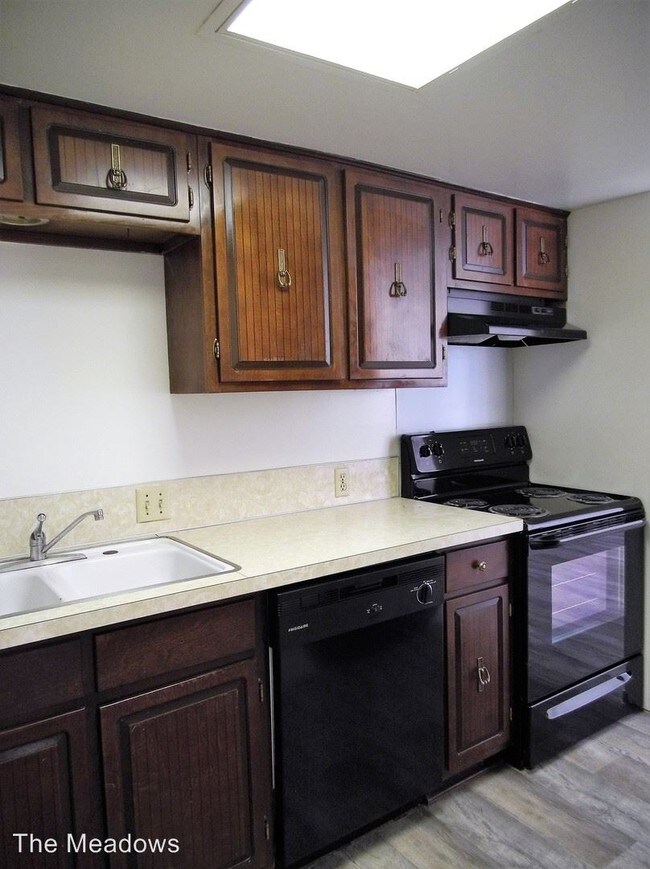 Building Photo - 1501 Meadow Trace Dr