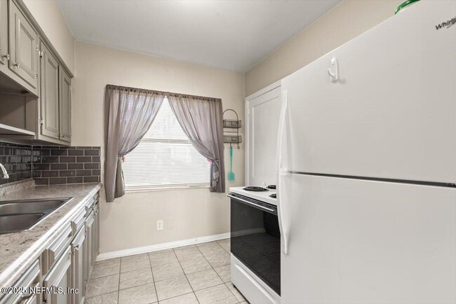 Building Photo - 1612 Flagler Ave