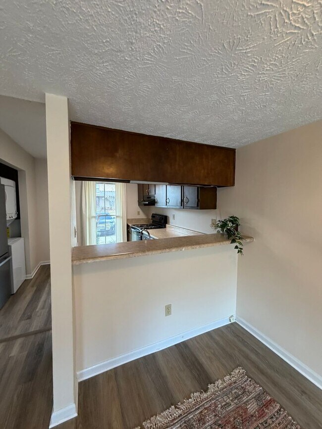 Building Photo - 4615 Dow Ct