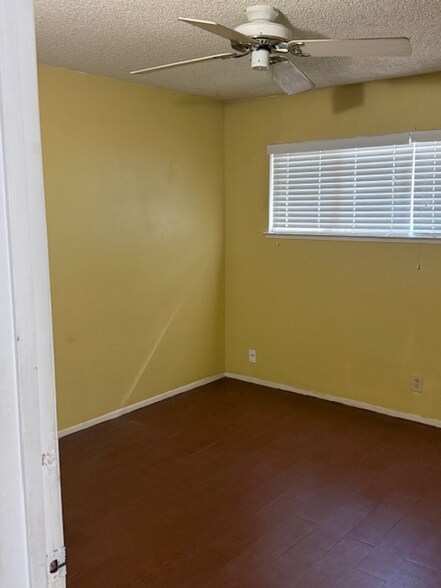 Building Photo - 9082 Piñata Way