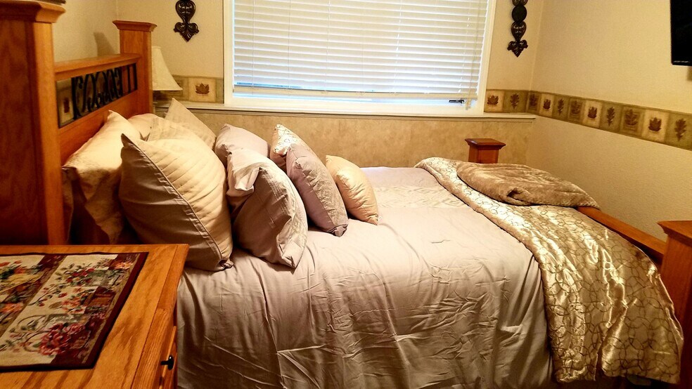 Main bedroom - 2110 Tudor Hills Ct