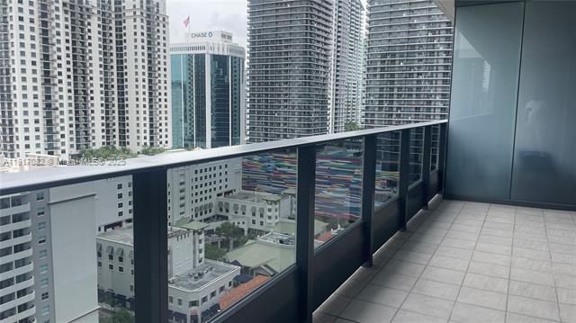 Building Photo - 1000 Brickell Plz