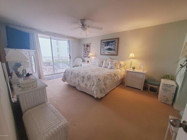 Building Photo - 3740 Ocean Beach Blvd