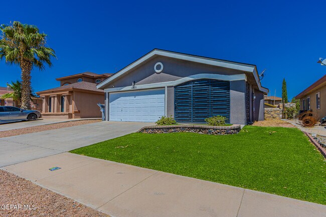 Building Photo - 12833 Tierra Pueblo Dr
