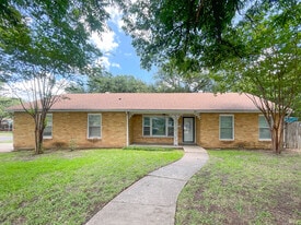 Building Photo - 4500 Anlo Ave