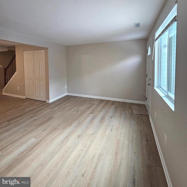 Building Photo - 8473 Aurora Ct