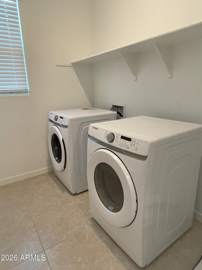 Building Photo - 1810 S Jesse Pl