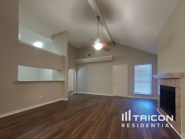 Building Photo - 4704 Wineberry Dr