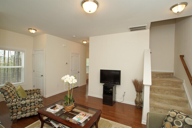 Building Photo - 105 Cobalt Creek Way