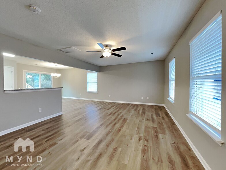Building Photo - 11527 Stewarts Crossing Dr