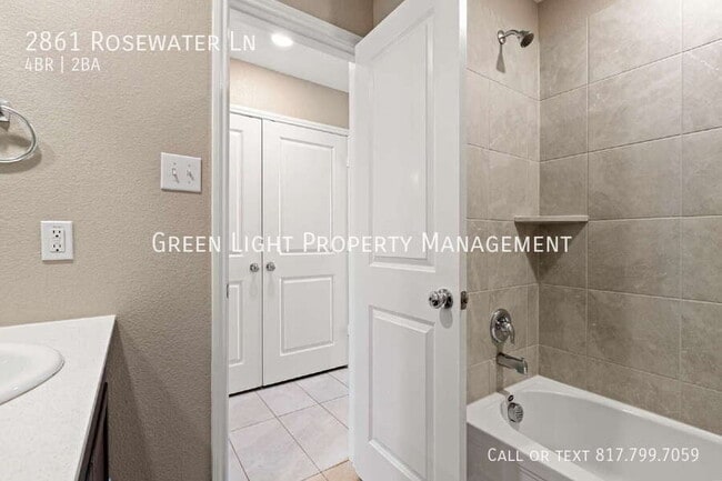 Building Photo - 2861 Rosewater Ln