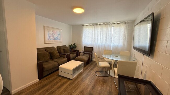 Primary Photo - Iolani Terrace