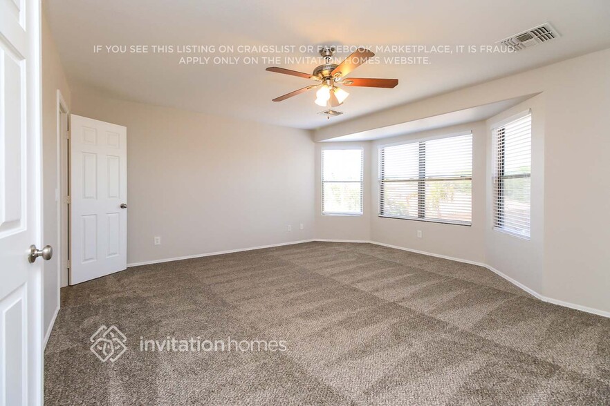 Building Photo - 2936 S Sierra Heights
