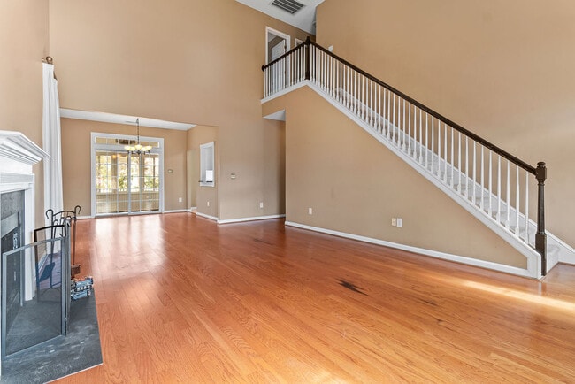 Building Photo - Chadbury House