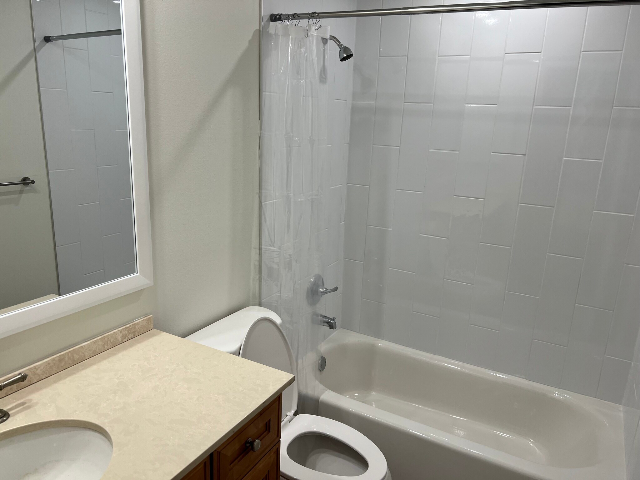 Building Photo - 968 Salzedo Ave