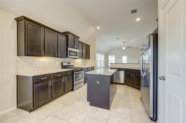 Building Photo - 6710 Trinity Trail Ln