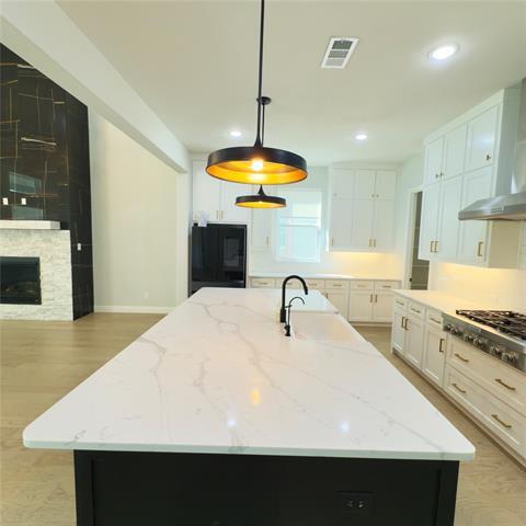 Building Photo - 8821 Autumn Lake Trl