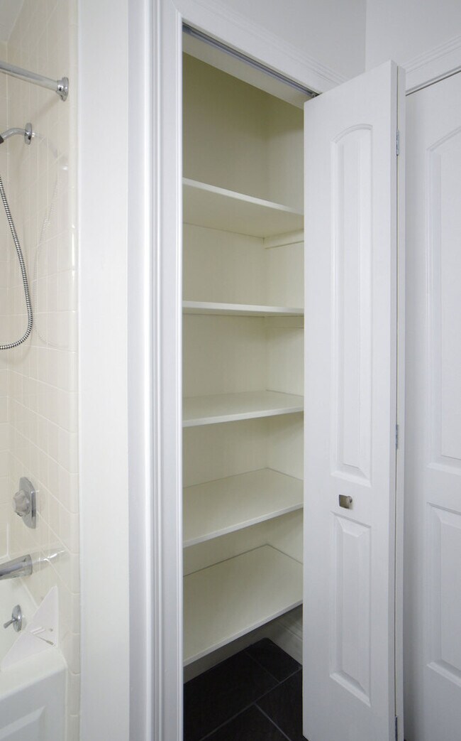 Building Photo - Flo-Mar Terraces