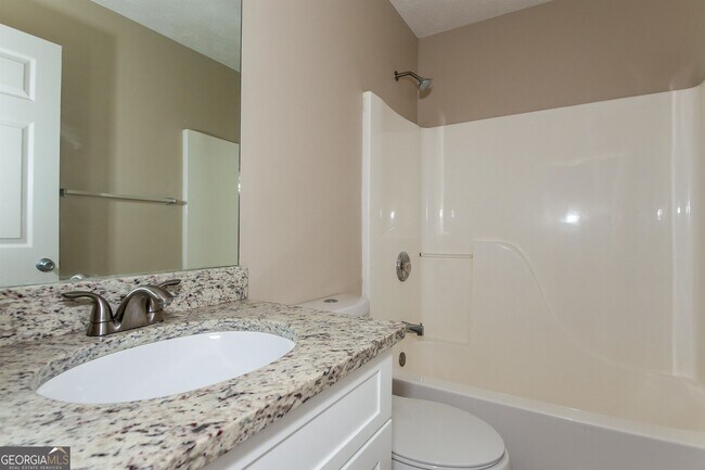 Building Photo - 121 Aristocratic Way