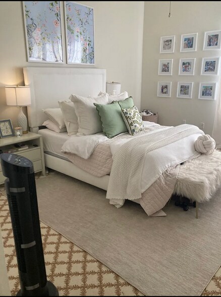 Building Photo - 2528 Myrtle Ave