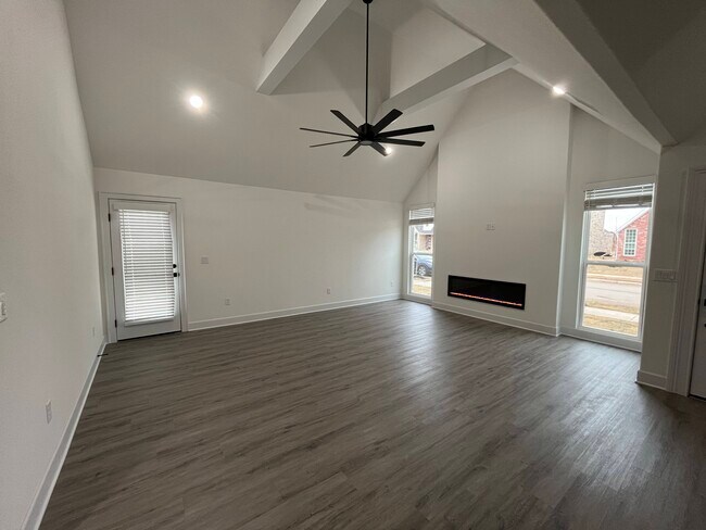 Building Photo - 3201 SW Lovely Ln