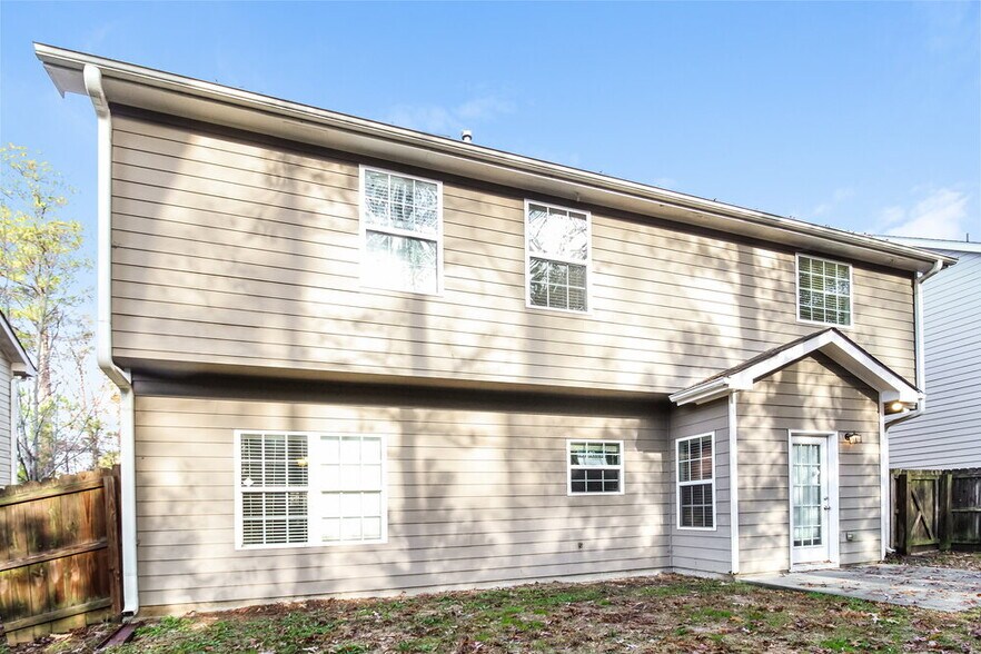 Building Photo - 2680 Freemont St