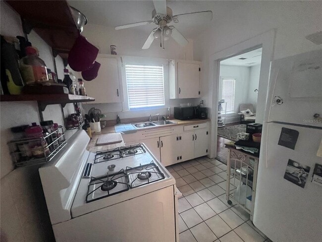 Building Photo - 2707 NW 4th Ave