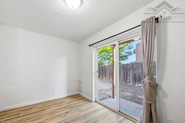 Building Photo - 1468 Acequia Borrada