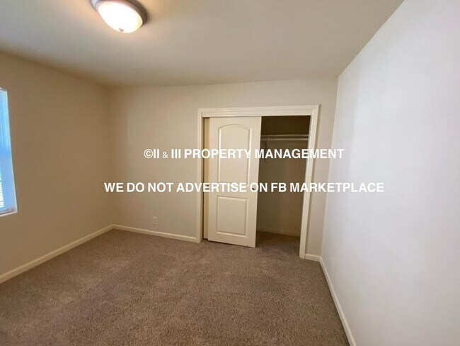 Building Photo - 512 W 86th St