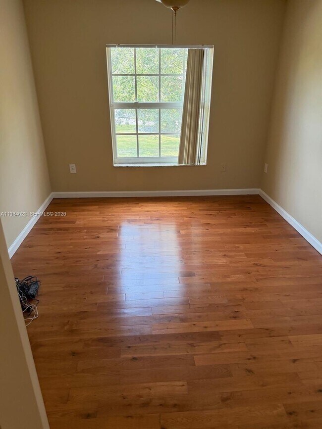 Building Photo - 360 NW 115th Way