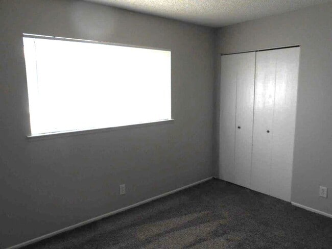 Building Photo - Spacious Single Story Home near Alta and B...