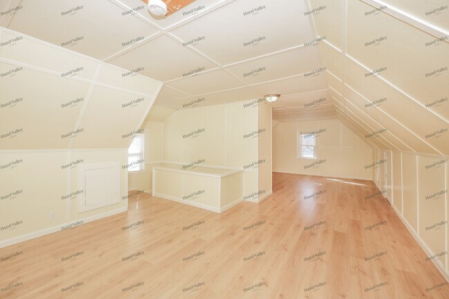 Building Photo - 12217 Mortimer Ave