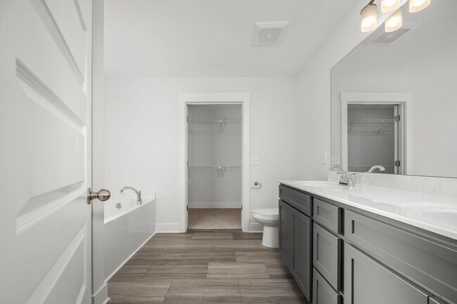 Building Photo - 2626 Unitas Dr