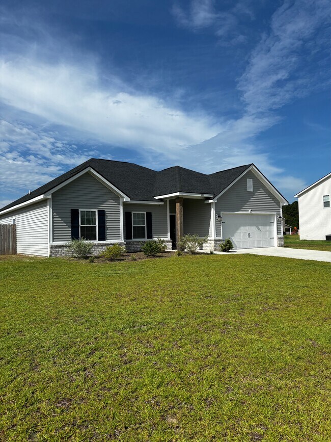 Building Photo - 289 Deerfield Dr NE