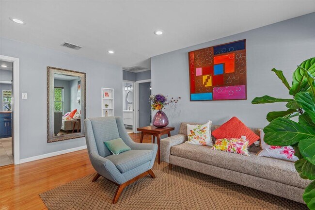Building Photo - 8303 Lazy Ln