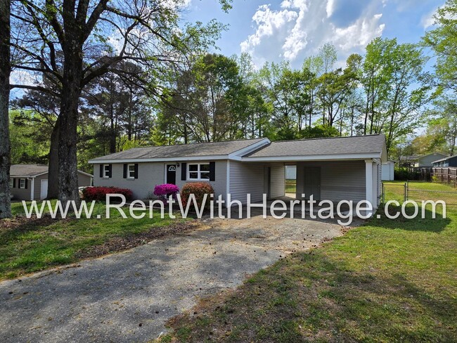 Building Photo - Awesome 3 bd/ 1.5 Bath Brick Front Ranch / No Steps / Totally Renovated / Great Location