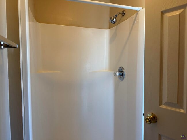 Building Photo - 510 Clover Trail