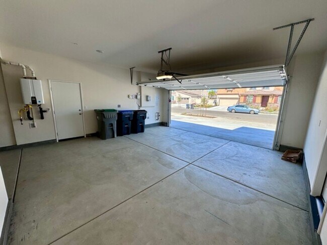 Building Photo - COMING SOON Brand new 4 bedroom Menifee Home with Solar, now available for LEASE!