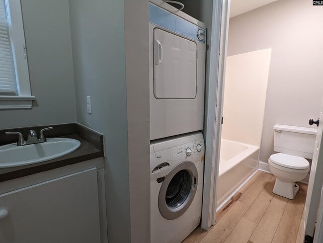 Building Photo - 1227 Barnwell St