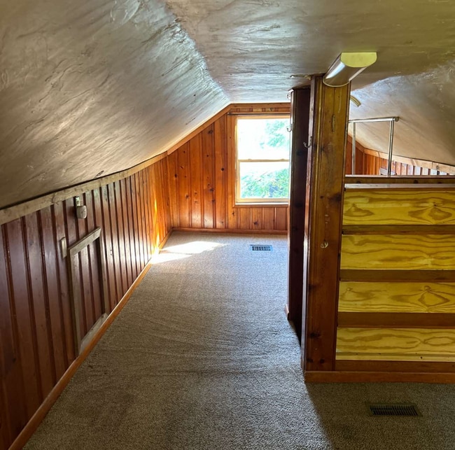 Building Photo - 110 E Burgess St