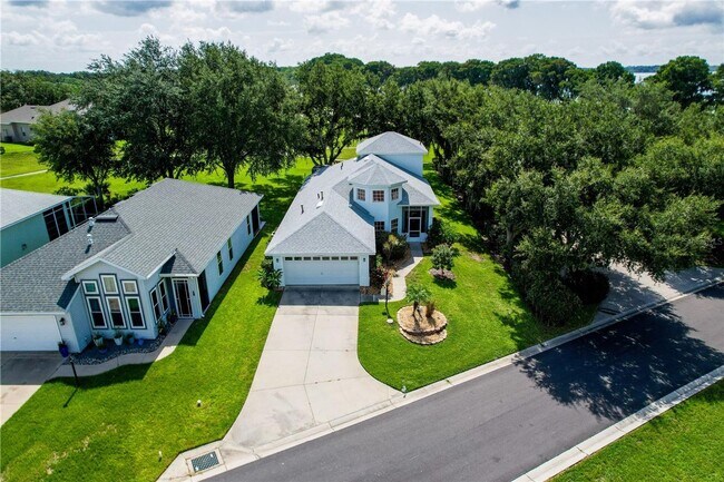 Building Photo - Stunning Custom Rental in Gated 55+ Royal ...