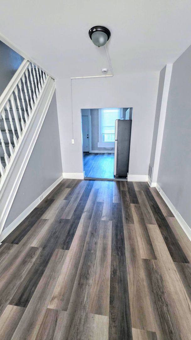 Building Photo - Beautiful Two Bedroom, Plus a Pass Through...