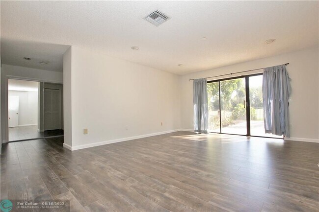 Building Photo - 10134 Boca Woods Ln