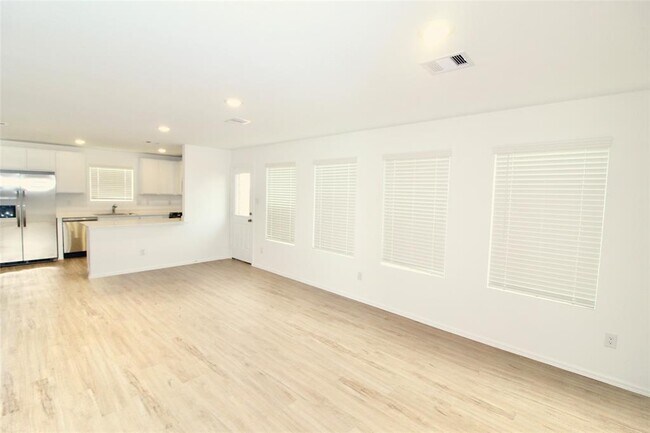 Building Photo - 954 Mockingbird Psge Dr