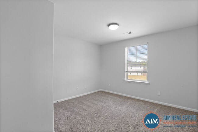 Building Photo - Spacious and Modern 4BR Home in Millstone ...